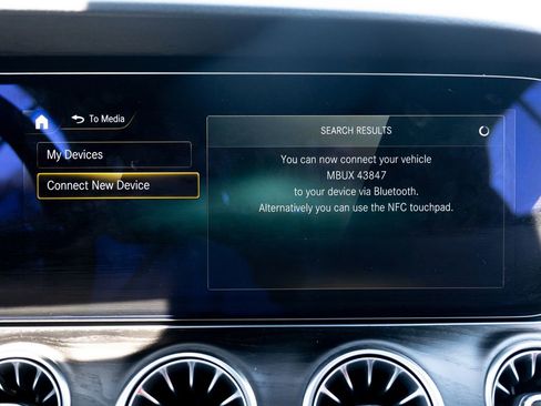 Used 2022 Mercedes-Benz E 450 4MATIC Cabriolet image 33
