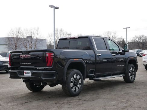 New 2026 GMC Sierra 3500 Denali w/ Denali Reserve Package image 4