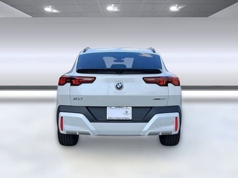 Used 2026 BMW X2 xDrive28i w/ Technology Package image 9
