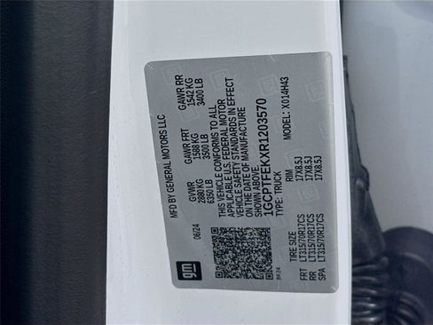 Used 2024 Chevrolet Colorado ZR2 w/ ZR2 Bison Edition image 29