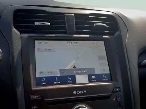 Used 2020 Ford Fusion Titanium AWD/4WD image 20