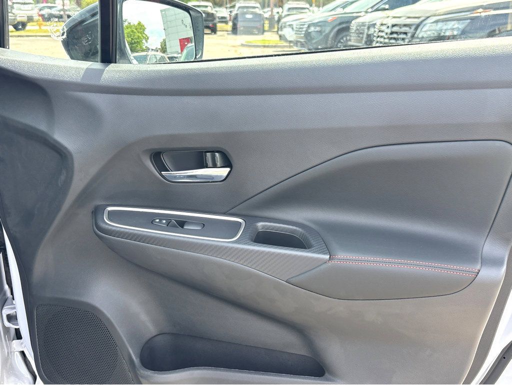New 2025 Nissan Versa SR w/ Trunk Package FWD image 13