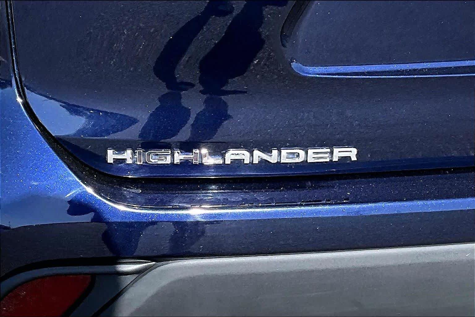 Certified 2021 Toyota Highlander XLE FWD image 9