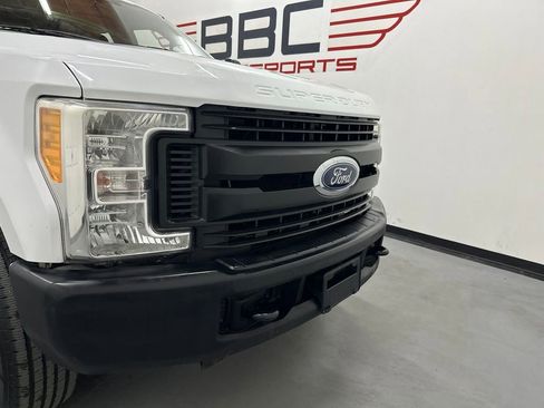 Used 2017 Ford F250 XL w/ Power Equipment Group AWD/4WD image 2