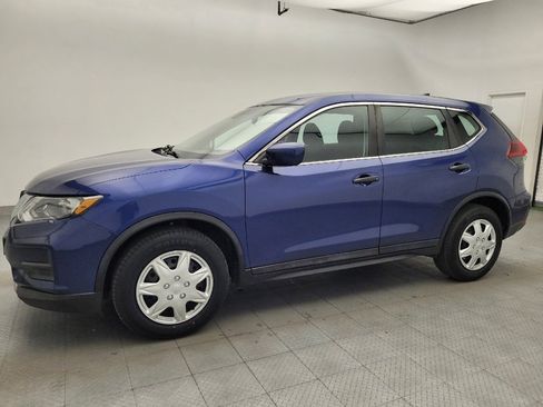 Used 2019 Nissan Rogue S FWD image 2