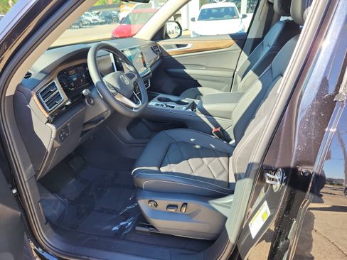 New 2026 Volkswagen Atlas SE image 14