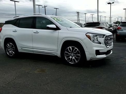 Used 2023 GMC Terrain Denali w/ Denali Premium Package AWD/4WD image 2