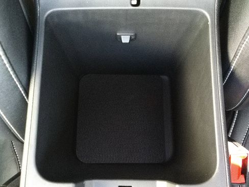 Used 2024 Jeep Grand Cherokee Limited image 20