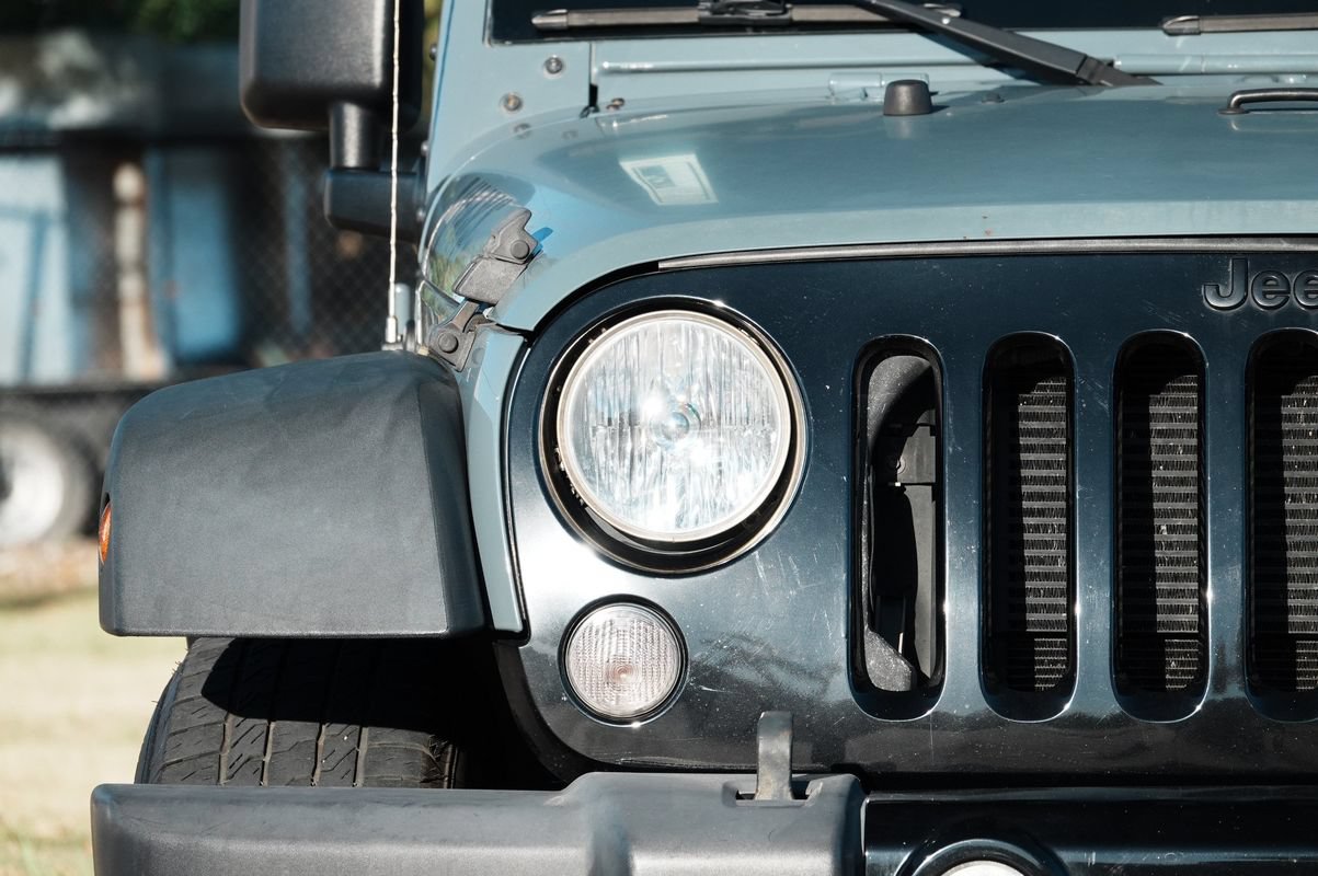 Used 2015 Jeep Wrangler Sport AWD/4WD image 18