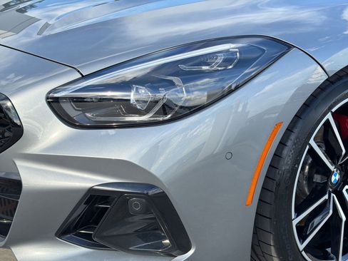 Certified 2023 BMW Z4 M40i w/ Premium Package image 11