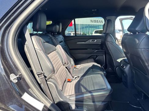 Used 2025 Ford Explorer ST-Line w/ ST-Line Street Pack AWD/4WD image 42
