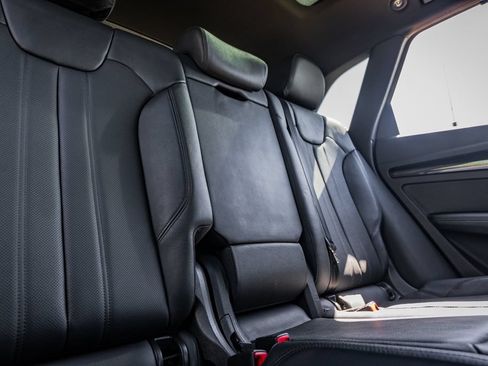 Used 2019 Audi SQ5 Prestige w/ Prestige Package AWD/4WD image 41