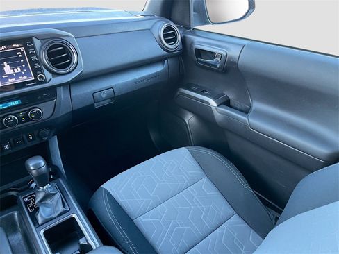 Used 2023 Toyota Tacoma TRD Sport image 21