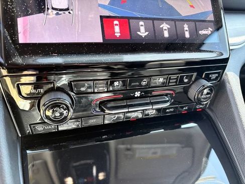 Used 2023 Jeep Grand Cherokee 4WD 4xe w/ Luxury Tech Group II image 20