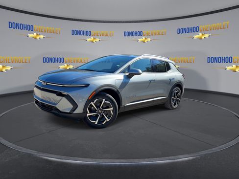 New 2026 Chevrolet Equinox EV LT image 7