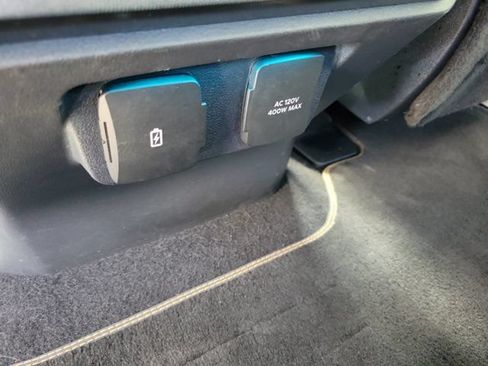 Certified 2023 Ford F150 Platinum AWD/4WD image 18