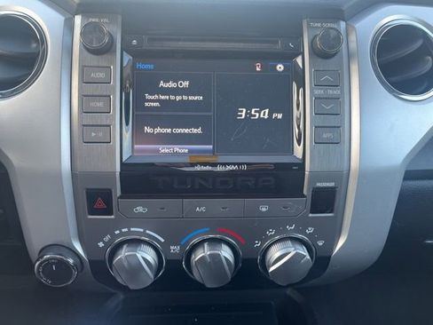 Used 2017 Toyota Tundra SR5 image 13