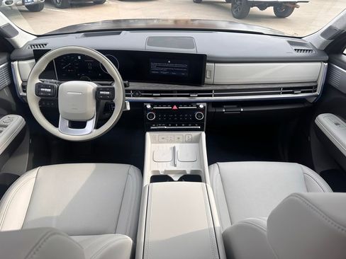 Used 2025 Hyundai Santa Fe Calligraphy image 21