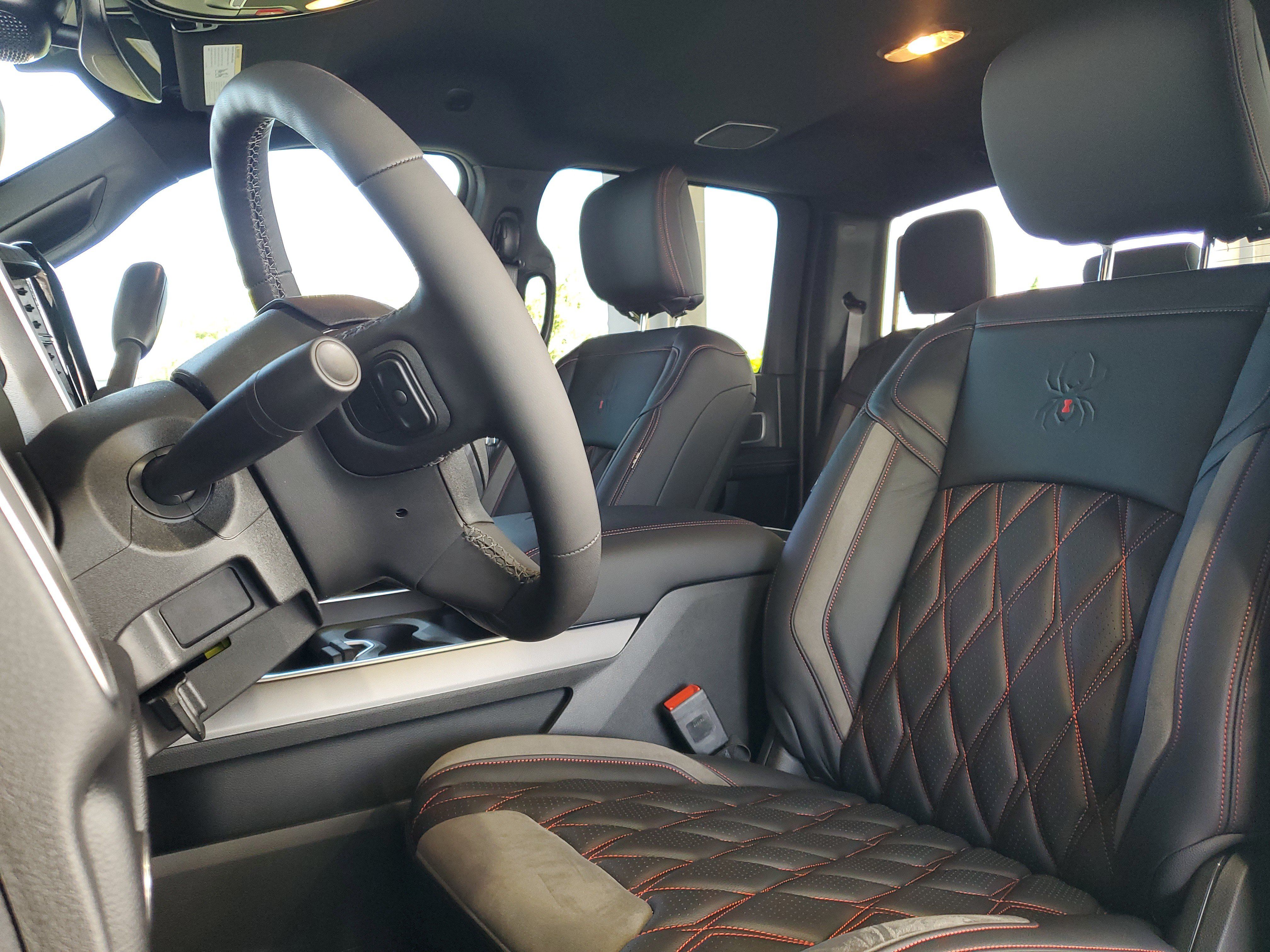 New 2025 RAM 2500 Big Horn AWD/4WD image 18