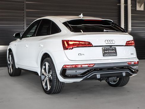 Used 2023 Audi Q5 2.0T Premium Plus w/ Premium Plus Package AWD/4WD image 2