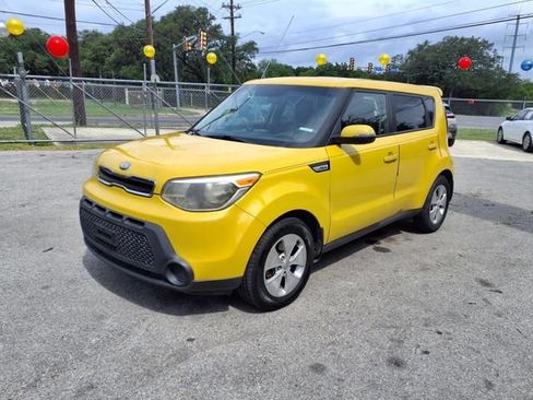 Used 2014 Kia Soul + w/ UVO w/Eservices Package FWD image 3
