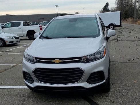 Used 2021 Chevrolet Trax LS w/ Tint and Cruise Package image 3