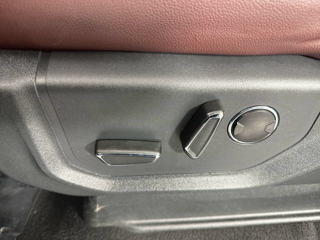 Used 2024 Ford Expedition Max Limited AWD/4WD image 21