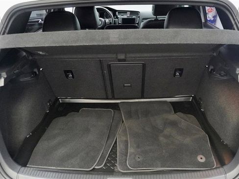 Used 2016 Volkswagen Golf R 4-Door image 40