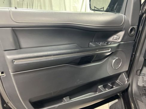 Used 2024 Ford Expedition XLT image 24