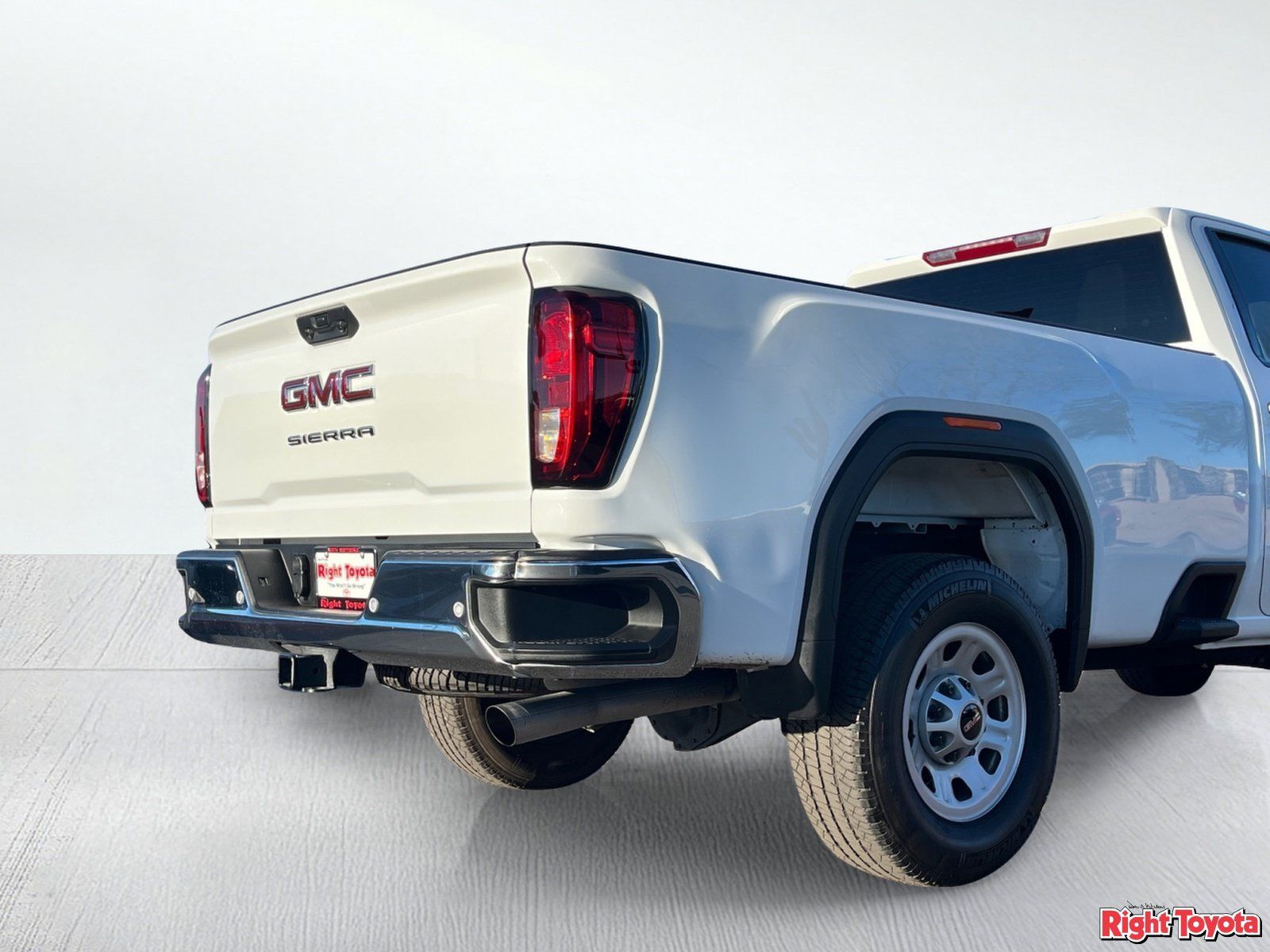 Used 2025 GMC Sierra 2500 Pro w/ 1SA Pro Safety Plus Package RWD image 11