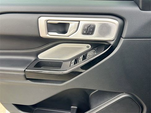 Used 2023 Ford Explorer ST w/ Equipment Group 401A image 25