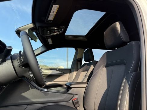 New 2025 Jeep Grand Cherokee L Laredo w/ Luxury Tech Group I image 23