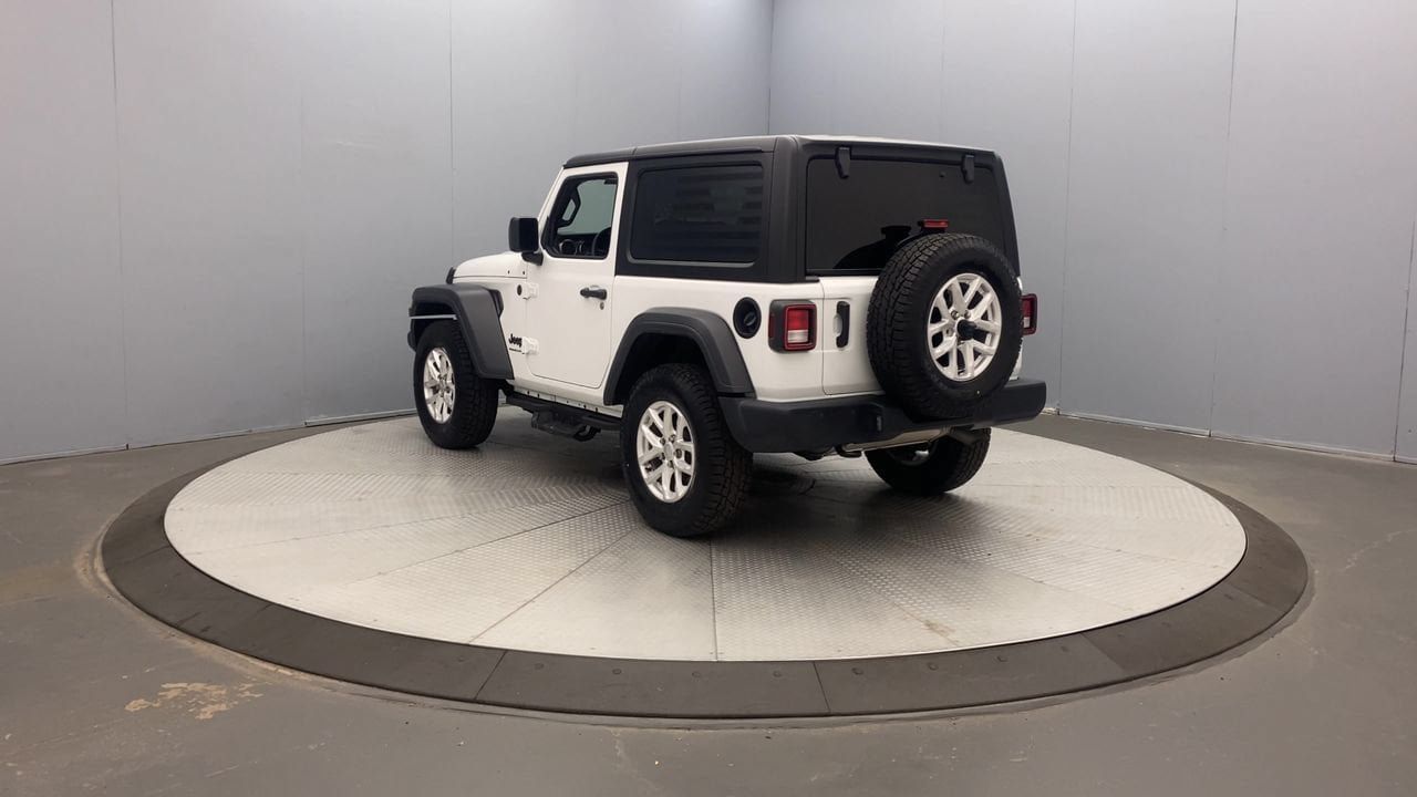Used 2023 Jeep Wrangler Sport AWD/4WD image 3