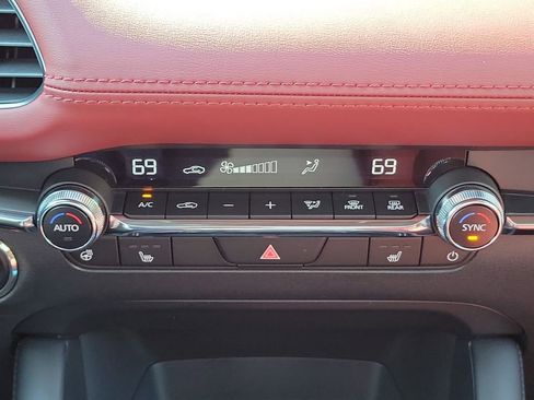 New 2026 MAZDA MAZDA3 Hatchback w/Premium Plus Pkg image 29