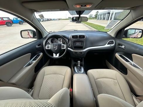 Used 2018 Dodge Journey SE w/ Connectivity Group FWD image 27