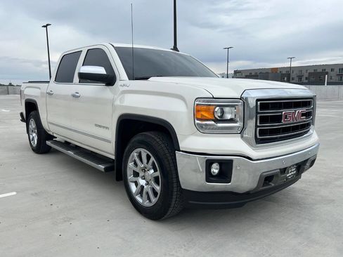 Used 2015 GMC Sierra 1500 SLT w/ Driver Alert Package AWD/4WD image 10