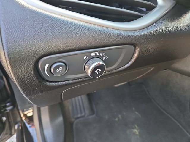 Used 2024 Chevrolet Malibu LT FWD image 22