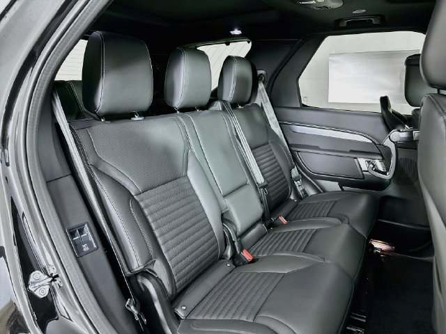 New 2026 Land Rover Discovery Limited Edition AWD/4WD image 27