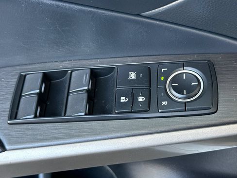 Used 2019 Lexus IS 300 F Sport w/ F Sport Package RWD image 13