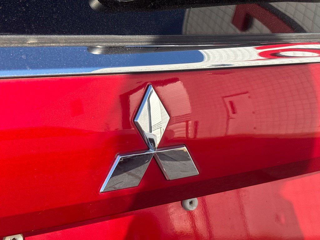 Used 2020 Mitsubishi Outlander SEL AWD/4WD image 35