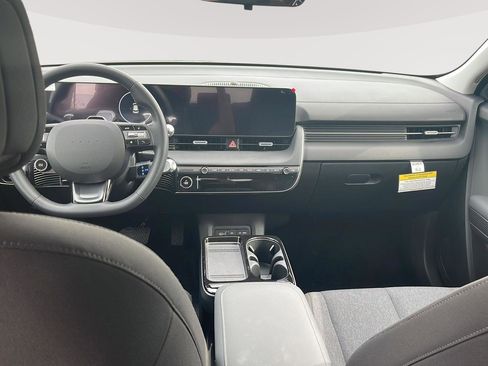 New 2026 Hyundai Ioniq 5 SE AWD/4WD image 18