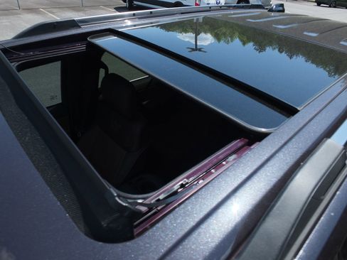 Used 2025 Ford Expedition King Ranch image 9