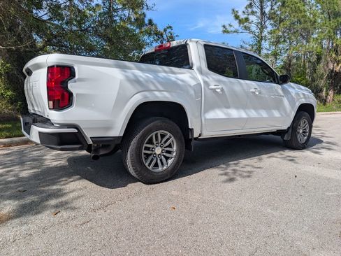 Used 2023 Chevrolet Colorado LT w/ LT Convenience Package image 9