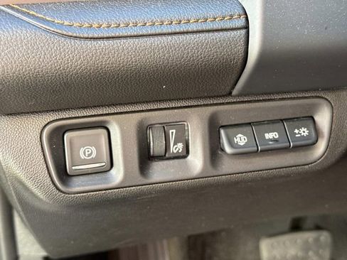 Used 2023 GMC Acadia AT4 w/ Technology Package image 27