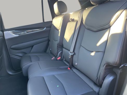 New 2025 Cadillac XT6 Sport w/ Technology Package image 17