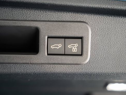 New 2025 Toyota 4Runner Limited image 10