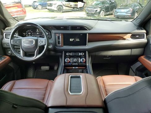 Used 2023 GMC Yukon XL Denali Ultimate AWD/4WD image 11