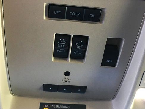 Used 2017 GMC Sierra 1500 SLT image 32