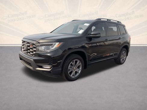 Used 2025 Honda Passport TrailSport image 2