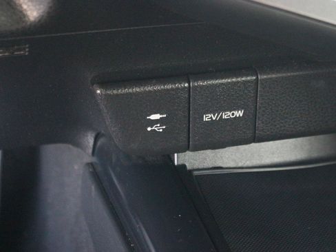 Used 2018 Toyota Camry L image 25